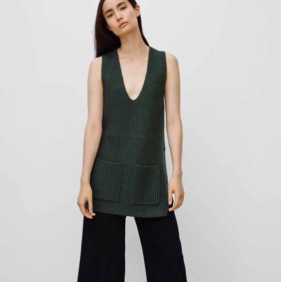 Aritzia Wilfred Chartres Sleeveless Wool Sweater
